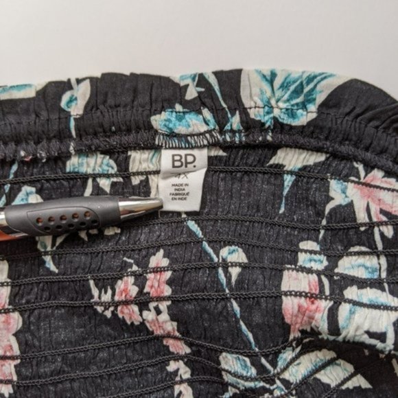 New W Tag BP 4X Plus Black Floral Halter Tank Top Shirt Tie Straps Shirred - Picture 4 of 7